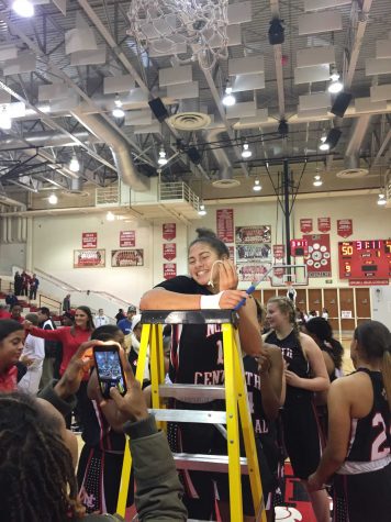 Undefeated Girls Basketball Team Prepares for Sectionals