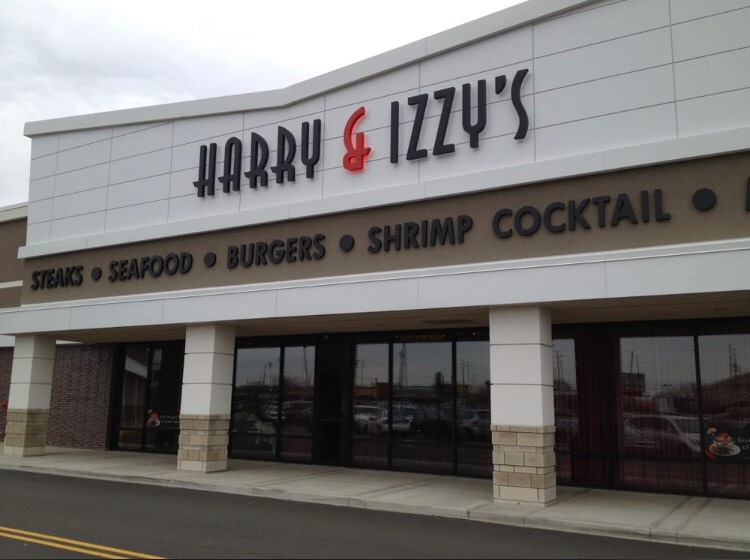 Harry+and+Izzys+is+located+down+the+street+from+the+The+Fashion+Mall+at+Keystone.+They+serve+a+wide+variety+of+American+food+including+steak+and+mashed+potatoes.