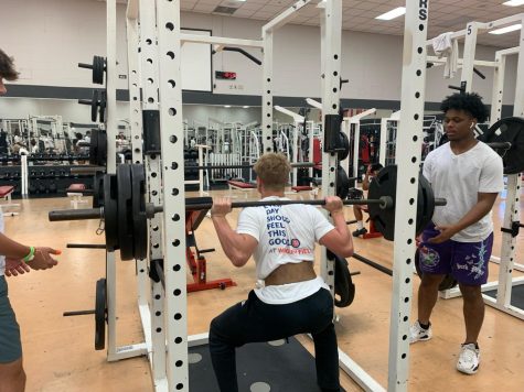 Swenson maxing on squatting in weights class.