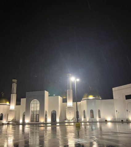 The local Fishers Masjid Al-Huda (Al-Huda Islamic Center of Indiana) hosts nights Taraweeh during Ramadan. 