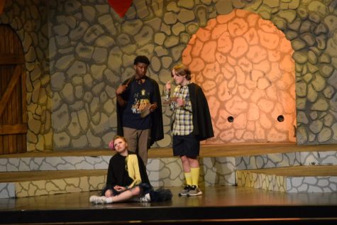 Kirchhoff and Robinson rehearse their scenes in preparation for opening night. The PUFFS cast and crew run through multiple tech rehearsals in the week leading up to their perormances. 