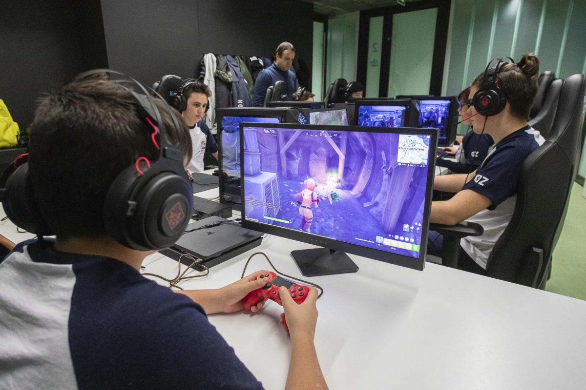 Esports team is focused on the task of getting a win in fortnite, a popular game among the professional videogame playing community. Photo from the Hatchet.